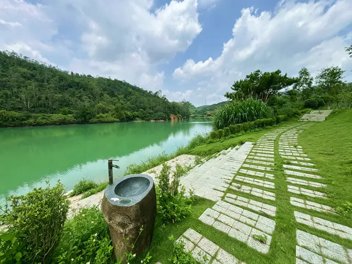 永祥和墓园园区小径